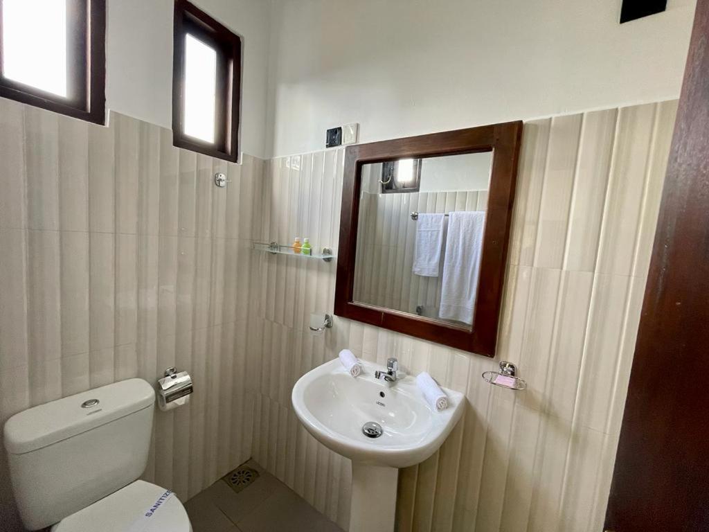 Theon Resort 阿努拉德普勒 外观 照片