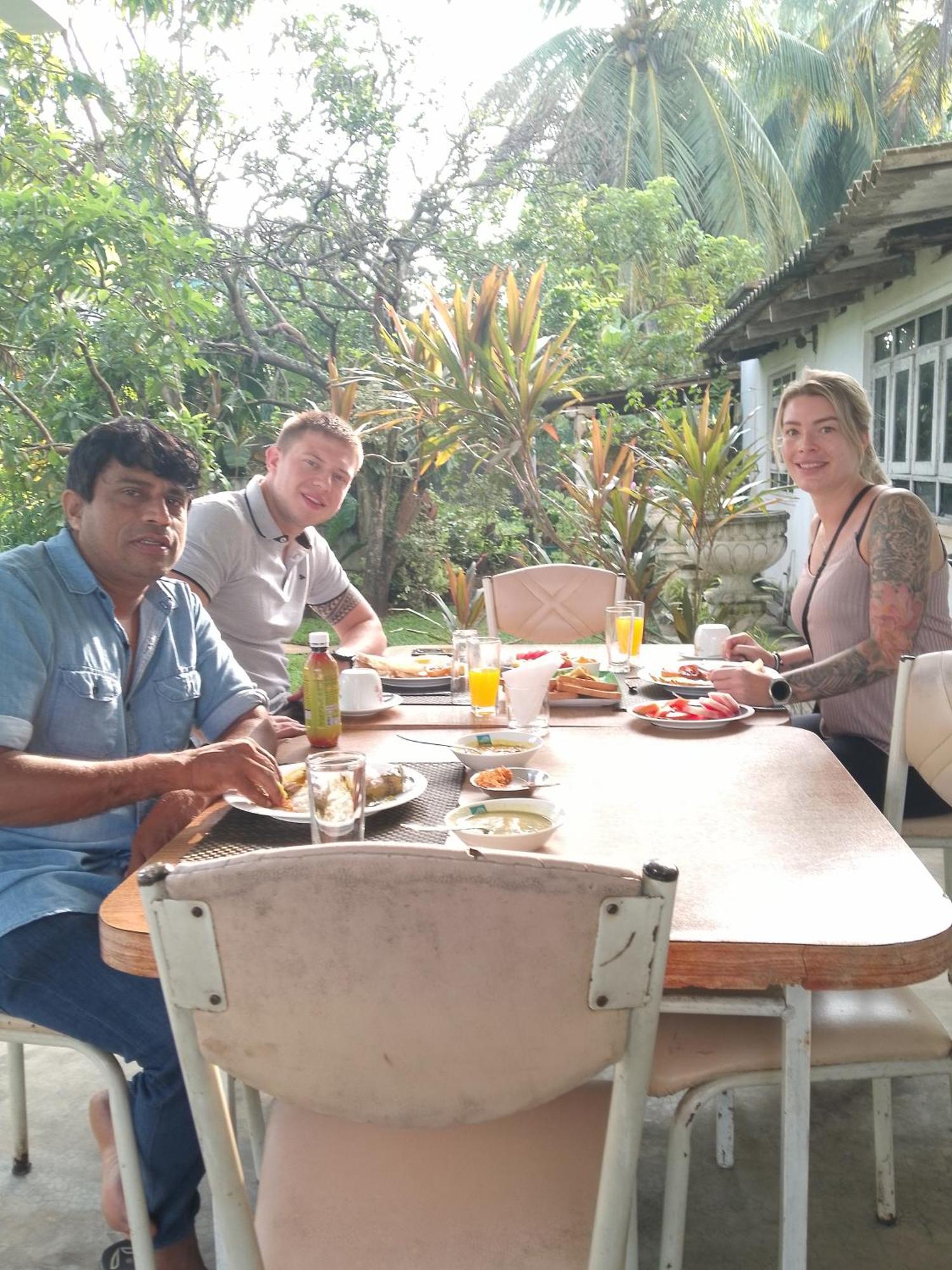 Theon Resort 阿努拉德普勒 外观 照片