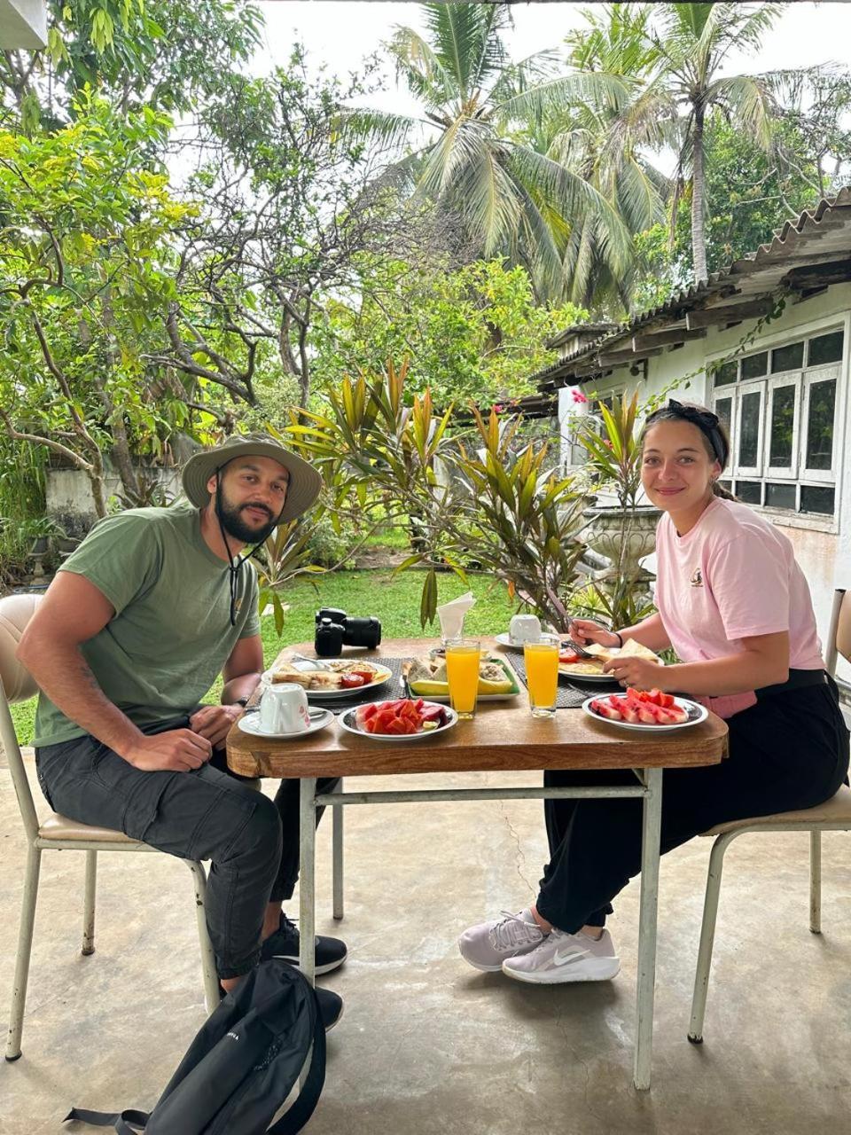 Theon Resort 阿努拉德普勒 外观 照片