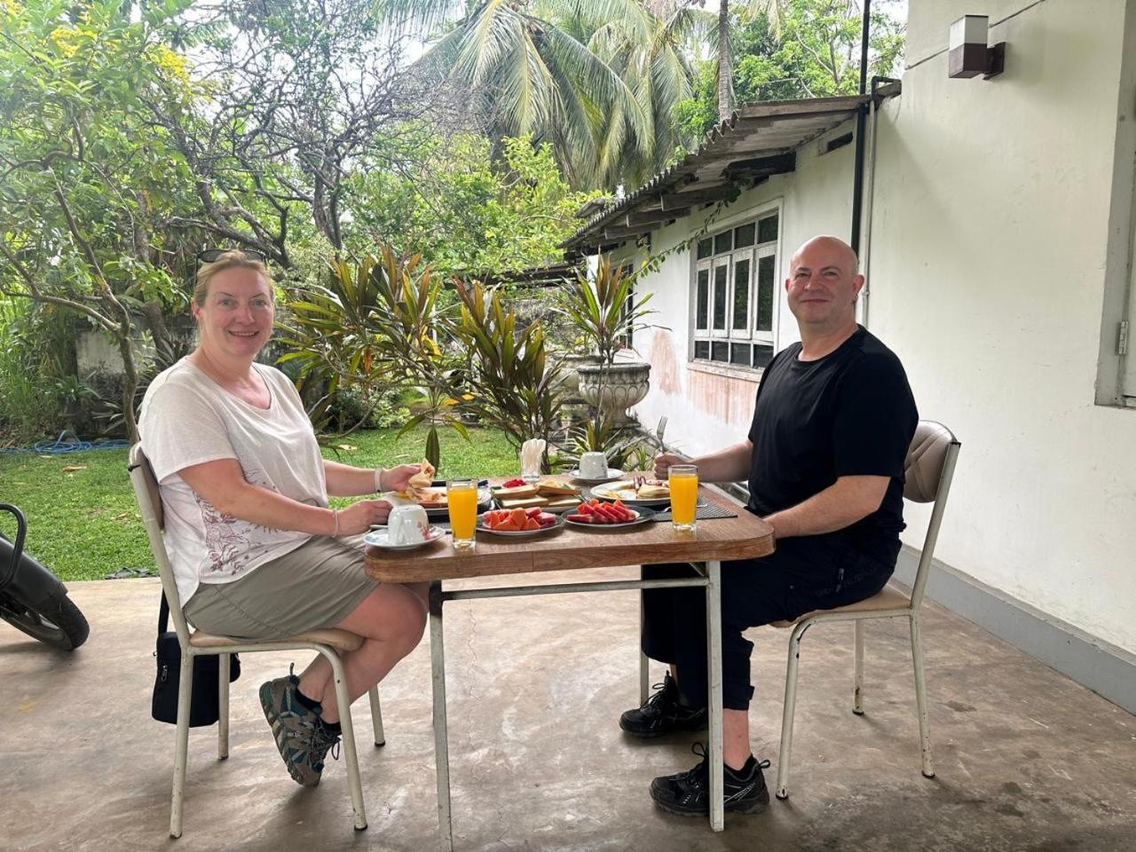 Theon Resort 阿努拉德普勒 外观 照片